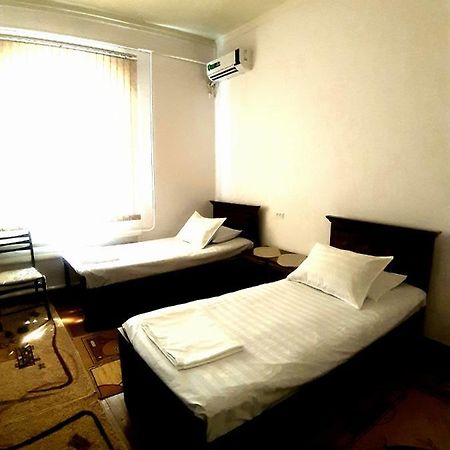 Khiva Indi Guest House ภายนอก รูปภาพ