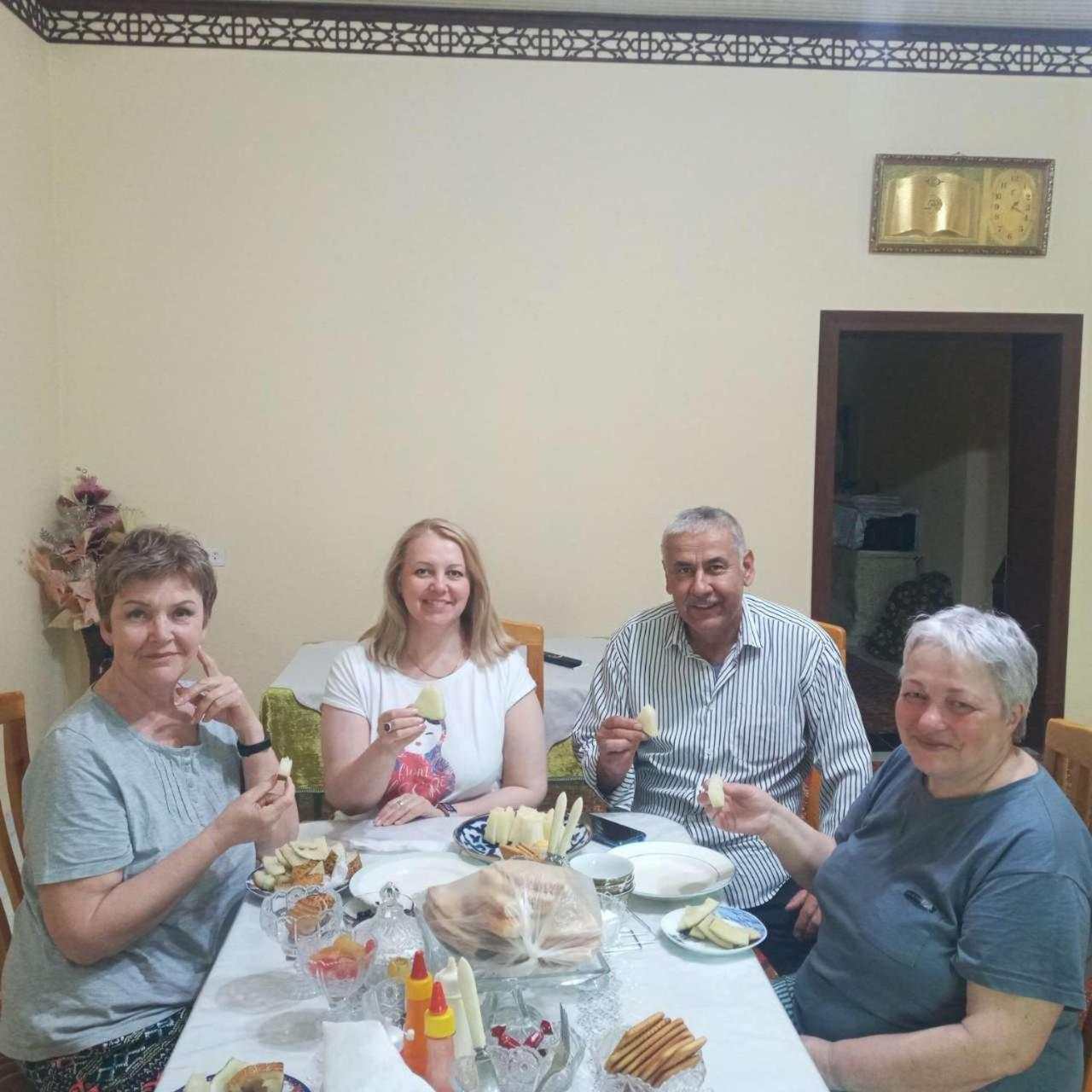 Khiva Indi Guest House ภายนอก รูปภาพ